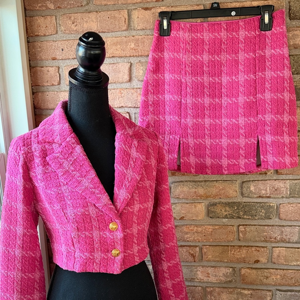Pink Women's Skirt Set - Picture 2 of 13